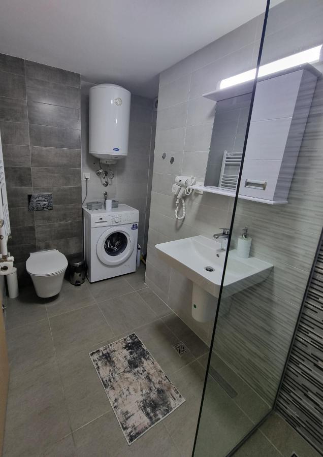 Modern & Trendy Apartment Skopje Esterno foto