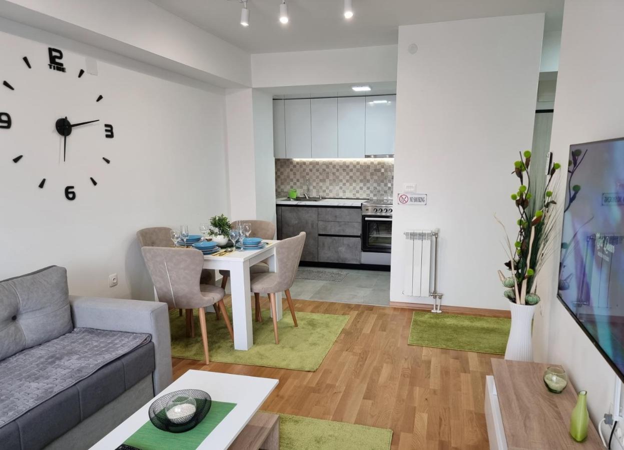 Modern & Trendy Apartment Skopje Esterno foto