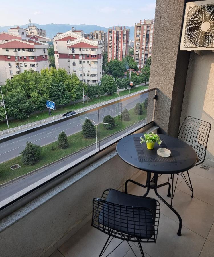 Modern & Trendy Apartment Skopje Esterno foto