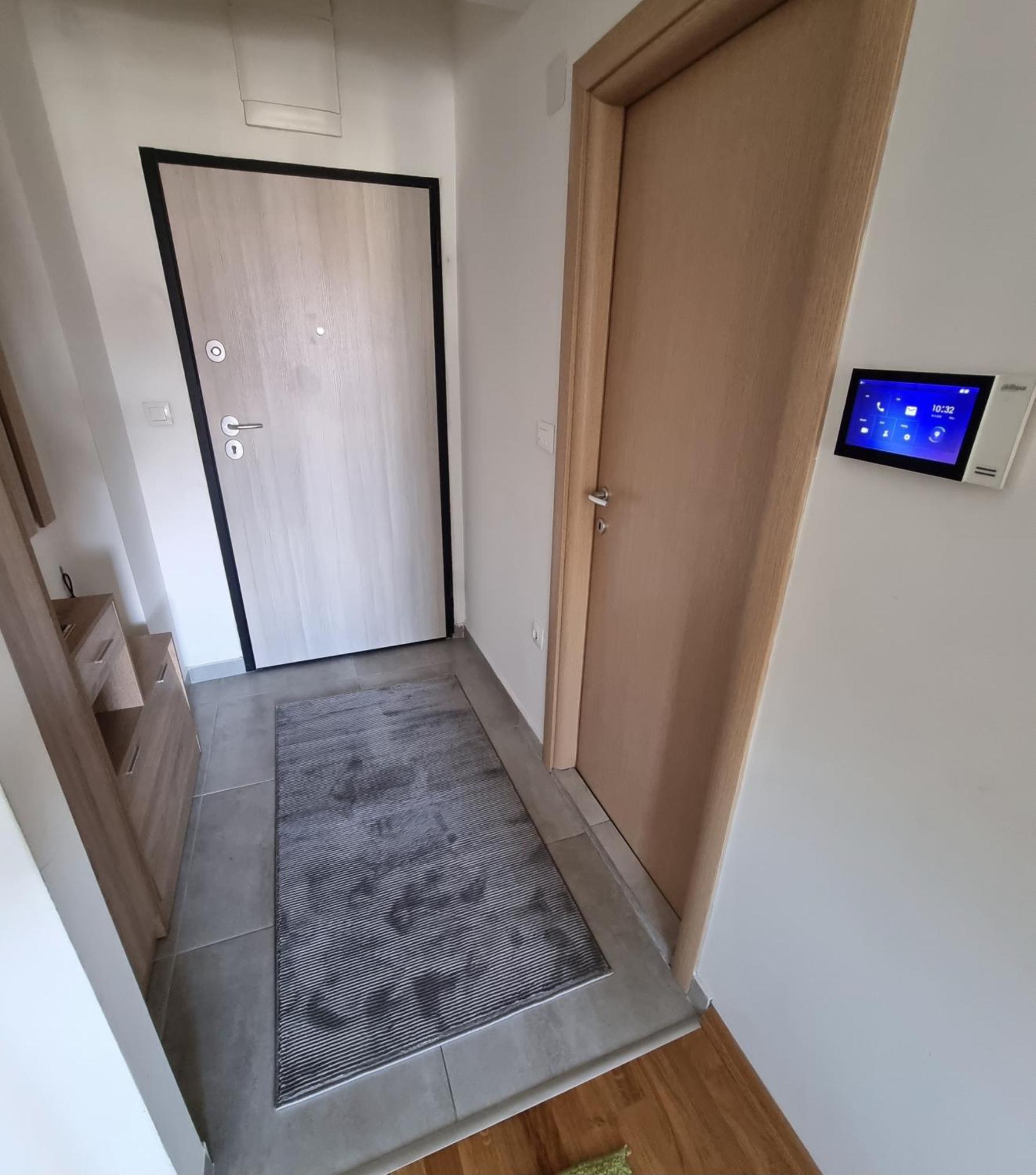 Modern & Trendy Apartment Skopje Esterno foto
